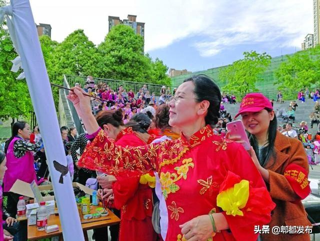 扎实推进“九大工程” 创建社区发展治理“郫都样本”